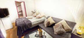 Au 26BIS, 2 Appartements MONTREUX, 1 Apartment niveau 0 et un autre appartement duplex niveau 1 et 2, 15 minutes à pieds du centre de Montreux, Lac Léman, idéal pour balades en ville, Montagne, festiv
